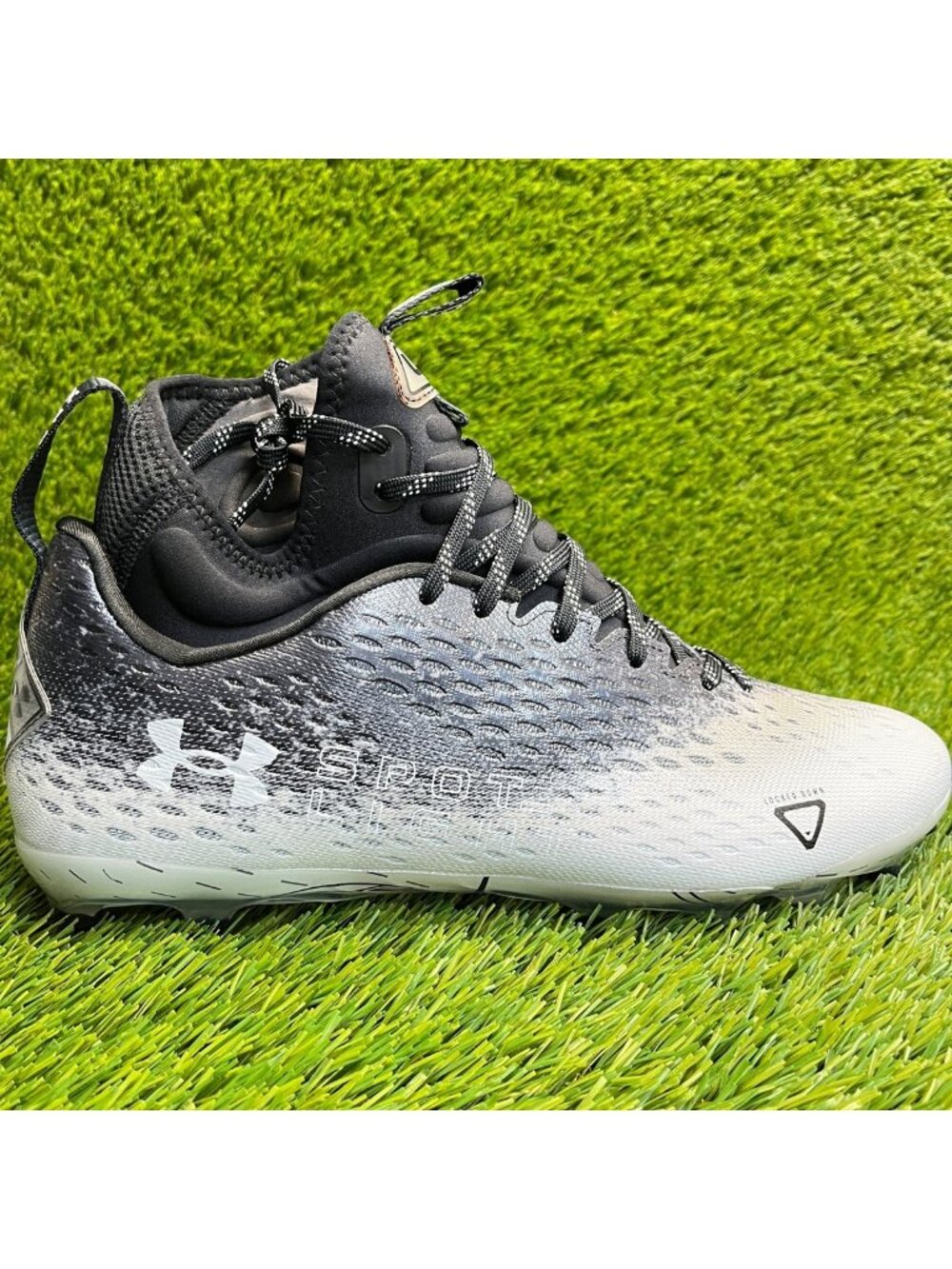Under Armour Spotlight Lux MC 2.0 Mens Size 11.5 Black White Football Cleats